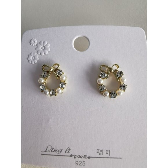 Brand New 14K Gold Plated Faux Pearls Crystal Earrings - Picture 5 of 6